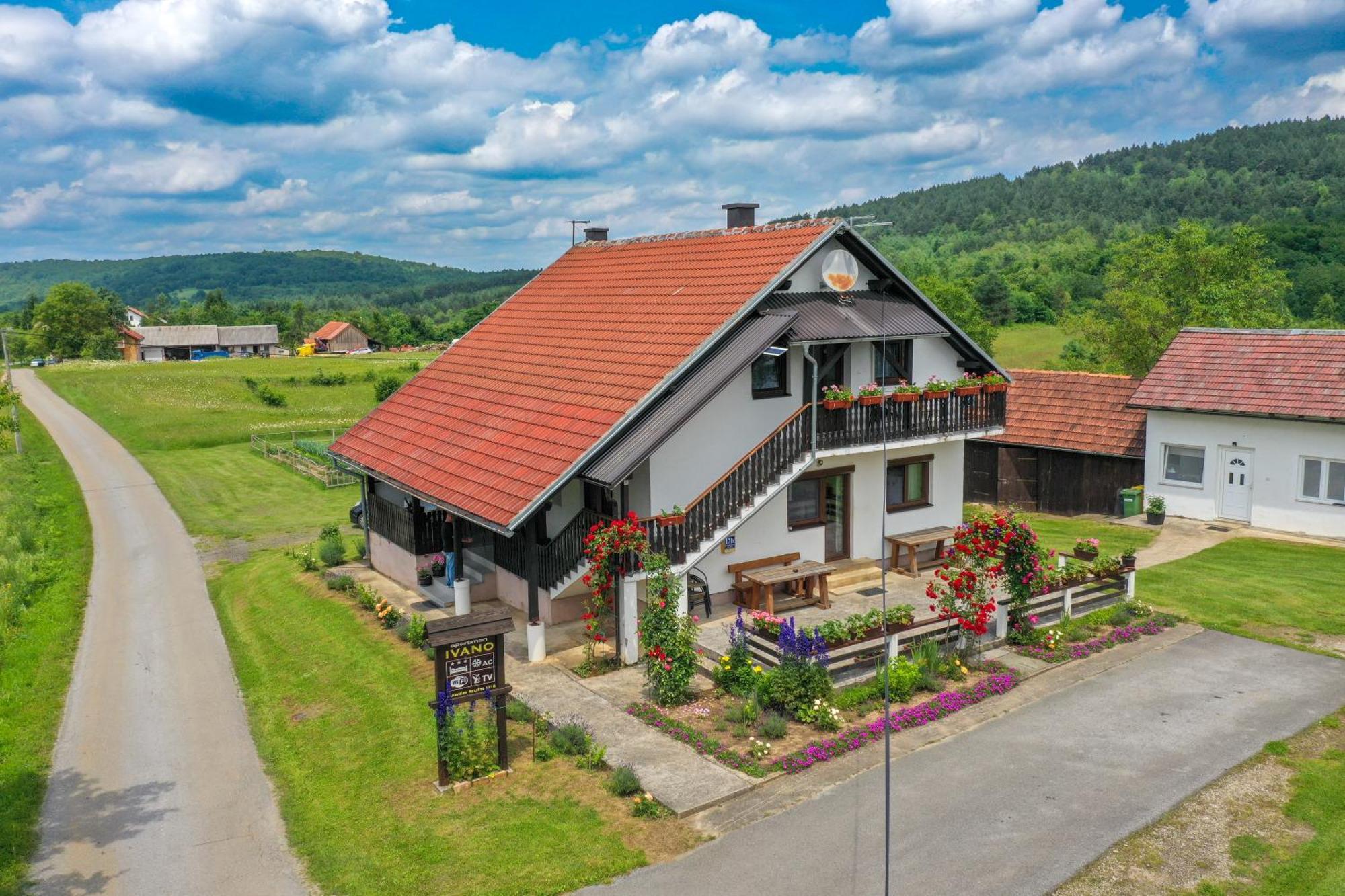 Apartment Ivano Rakovica Exterior foto